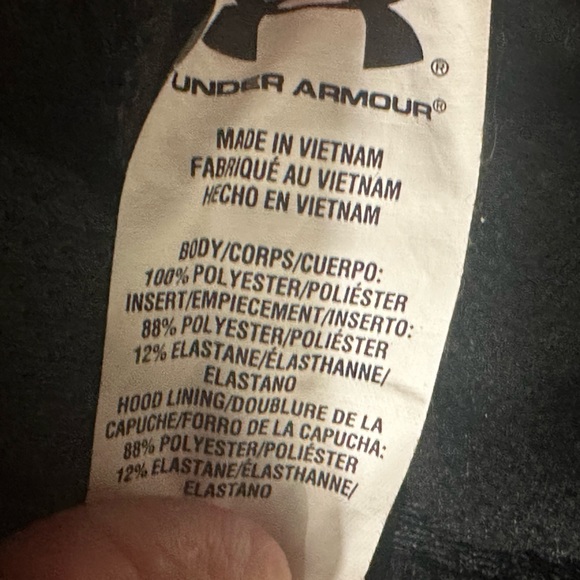 Loose. Medium Under Armour 1/4 zip pullover hoodie for men’s - Picture 2 of 6